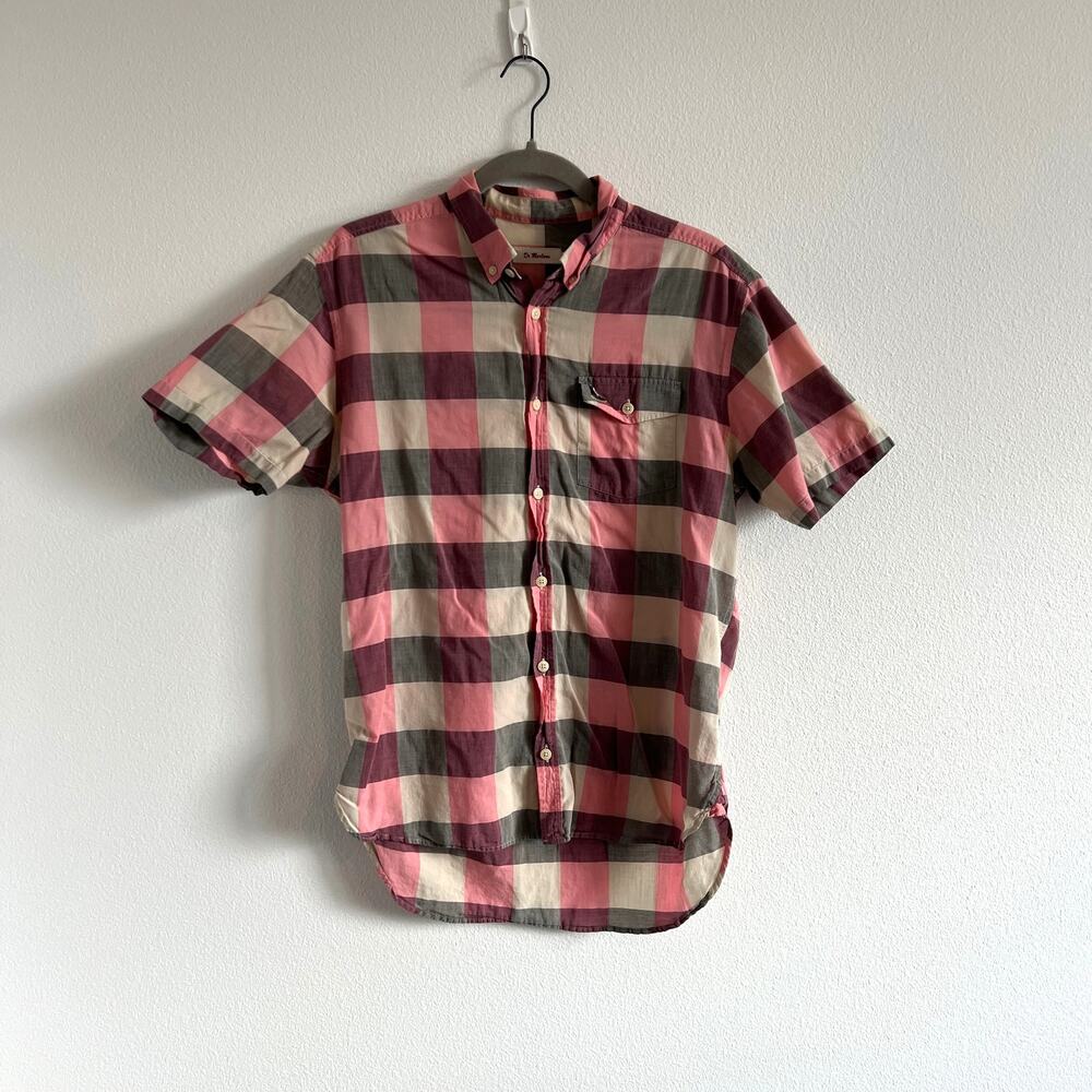 Dr. Martens Short-Sleeve Button-Up Shirt M Retro Indie Pastel Academia Soft Boy